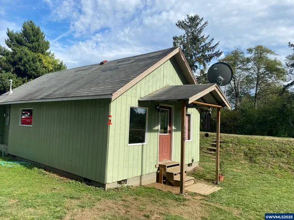 320 S Drift Creek Rd, Lincoln City, OR 97367