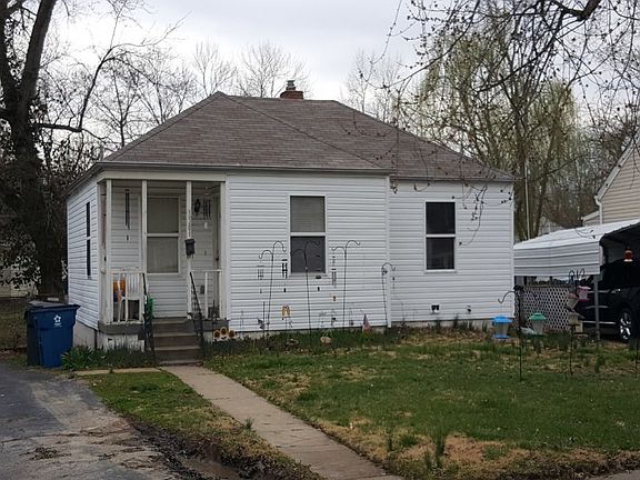 3rd image of 3581 Saint Genevieve Ln