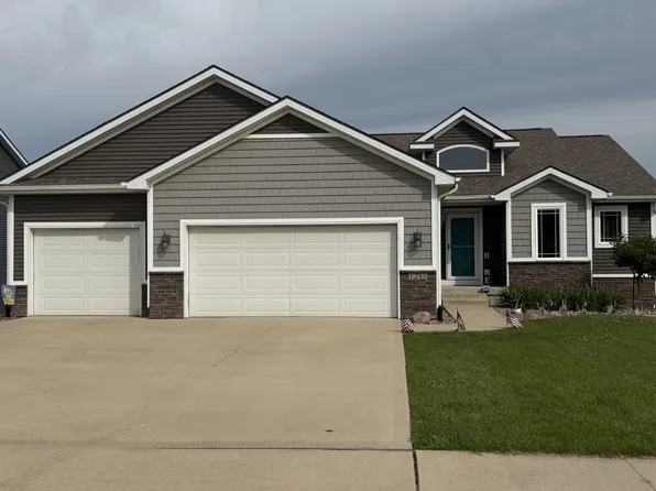 1245 Veterans Memorial Dr, Carlisle, IA 50047