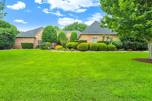 360 Highland Oaks Cir Photo 1