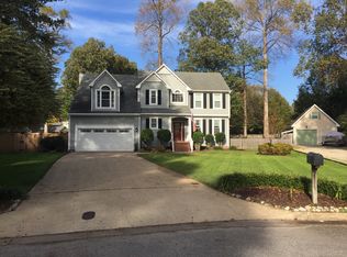 920 Woodcott Dr, Chesapeake, VA 23322