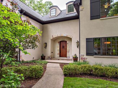 12710 Vernon Ave, Huntington Woods, MI, 48070