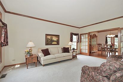 3rd image of 40W654 Willowbrook Dr