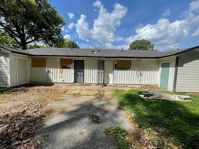 Building Photo - 3021 Carnes Ave