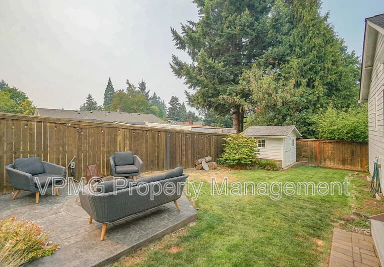 1204 NE 89th Ave — Photo 36
