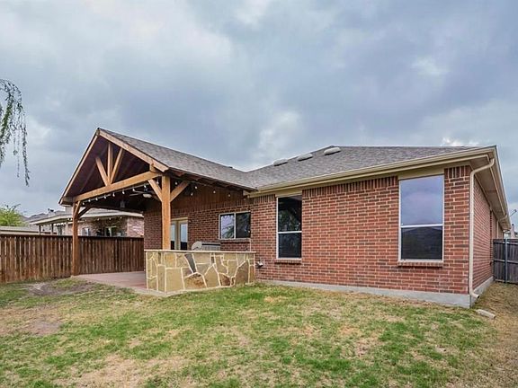 5th image of 3016 Yoakum St