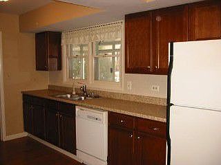 4th image of 819 Downing Dr