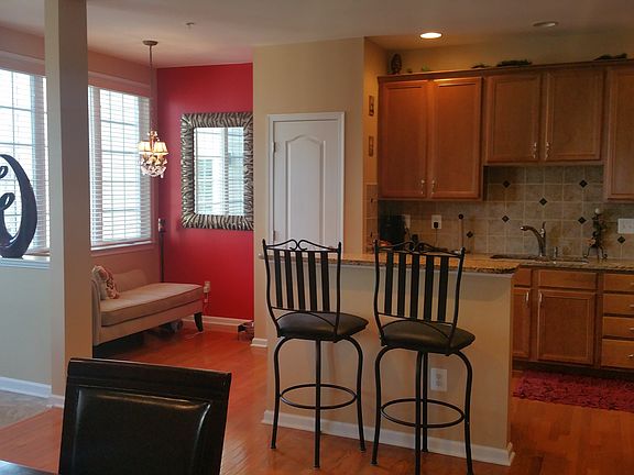 Kitchen/Breakfast Bar