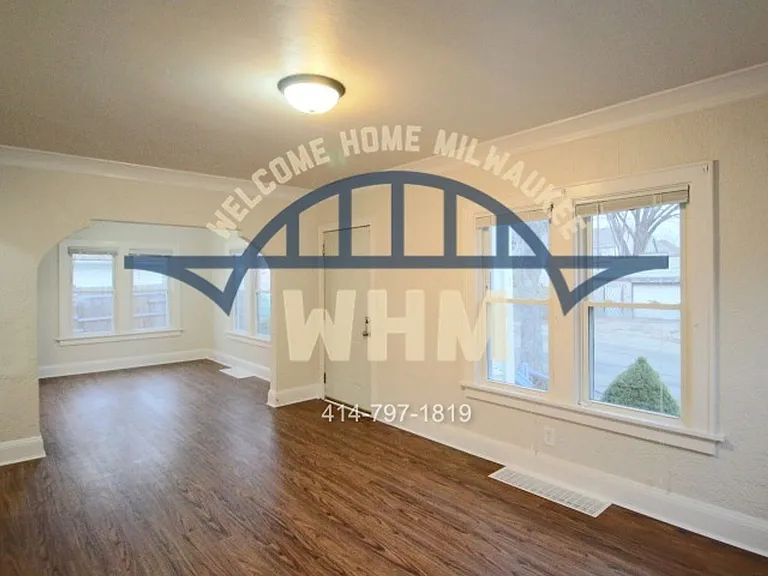 221 W Ring St — Photo 3