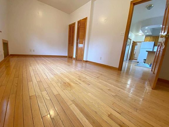 4th image of 182 Bedford Ave APT 3