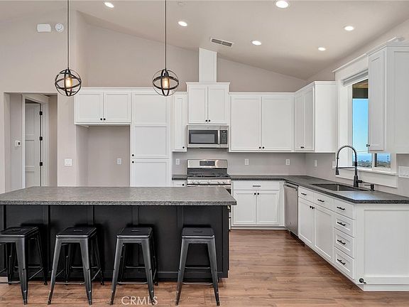 2nd image of 5580 Newland Rd