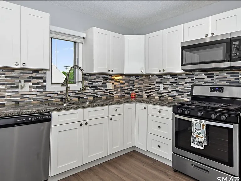 289 Salem Tpke — Photo 26