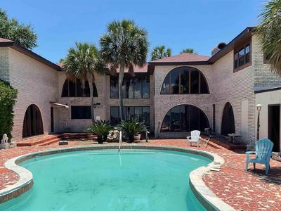 239 Sabine Dr, Pensacola Beach, FL, 32561