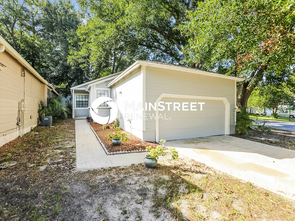 548 Portland Cir