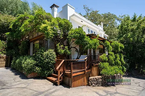 2 Ahrens Ln Photo 1