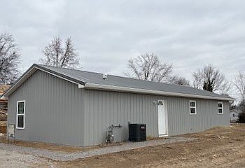 3rd image of 606 9th St