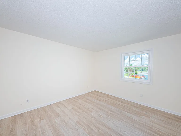 251 Pompano Dr SE #D — Photo 15