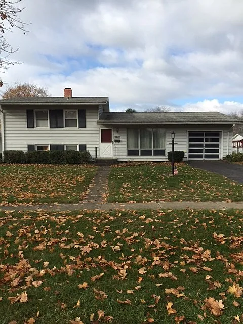 2817 Westinghouse Rd photo 1