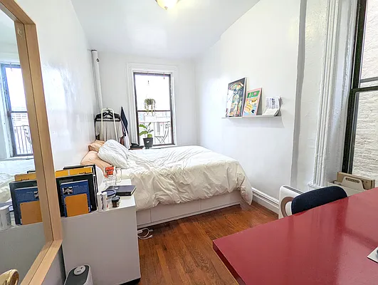 Rented by Manhattan Spaces | media 12