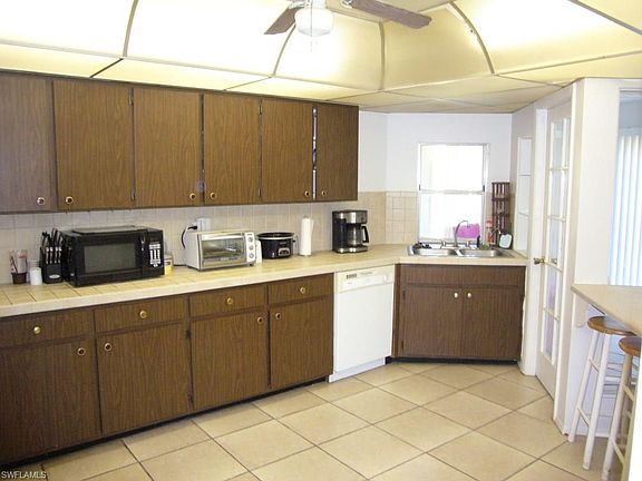 5th image of 612 Calvin Ave #1