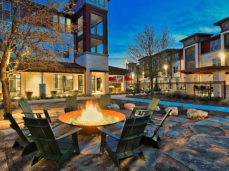 Evening View of the Property at Park at Rialto Apartments, San Antonio