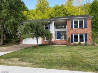 8305 Settlers Psge, Brecksville, OH 44141