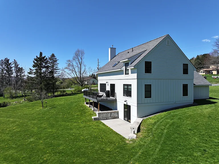 1100 Snyder Hill Rd — Photo 26
