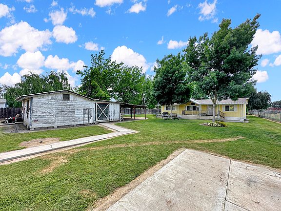 2nd image of 15075 Oscar Avenue