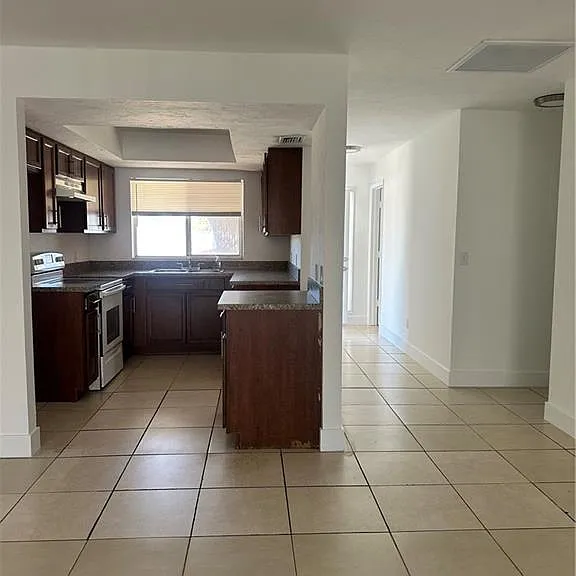 2105 SE 15th Pl — Photo 22