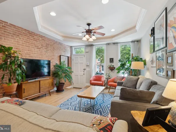 230 N Milton Ave, Baltimore, MD 21224