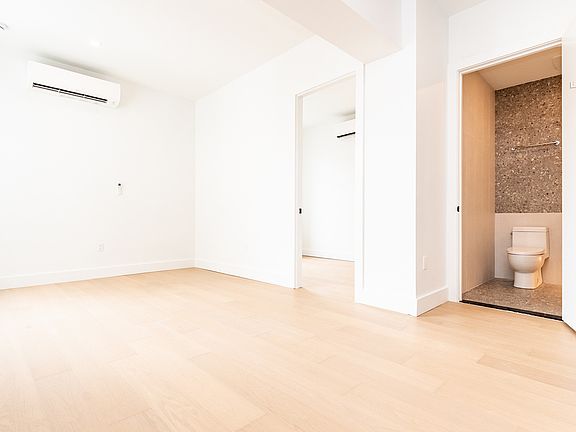 3rd image of 107 S 6th St #4Z