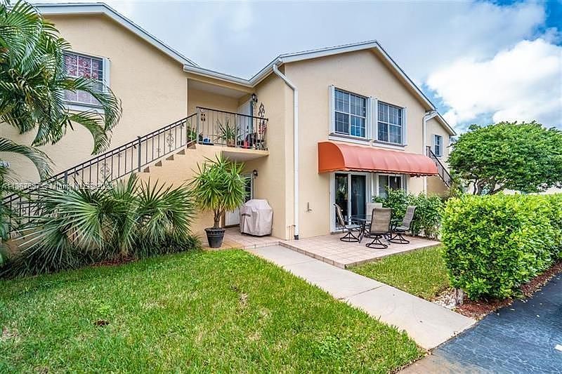 1st image of 622 Waterside Dr #622