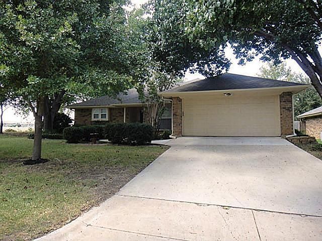 1st image of 691 Wisteria Dr