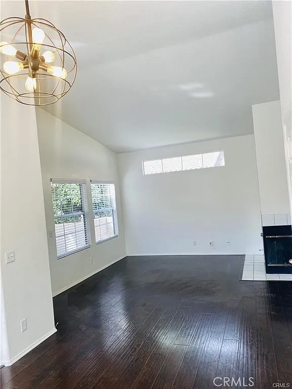 2 bed, 864 sqft, $3,350 — Photo 2