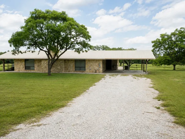 2307 Cr 359, Utopia, TX 78884