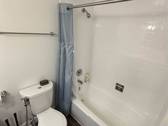 3rd image of 41 58th St APT 24C
