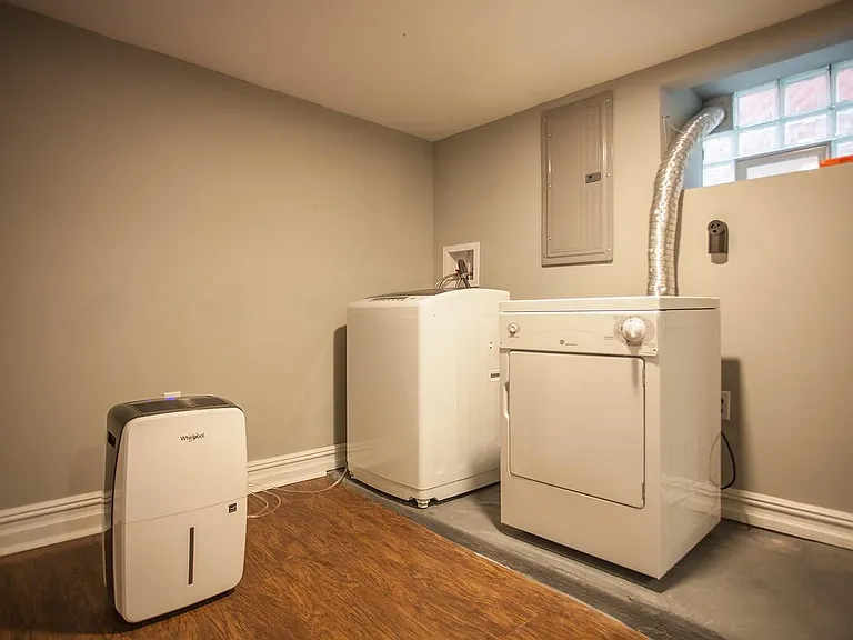 5837 Woodcrest Ave — Photo 13