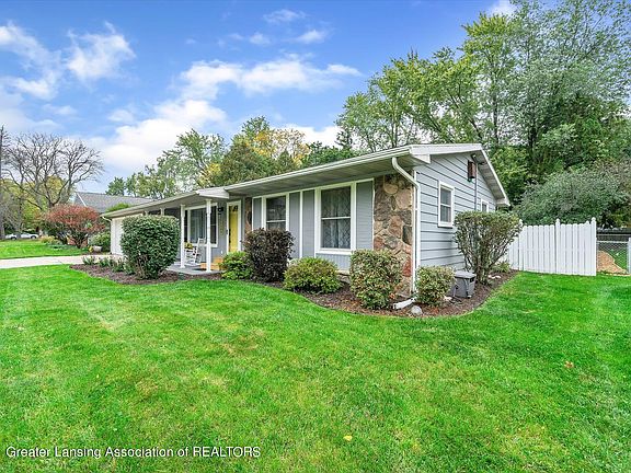 2nd image of 5404 Blue Haven Dr