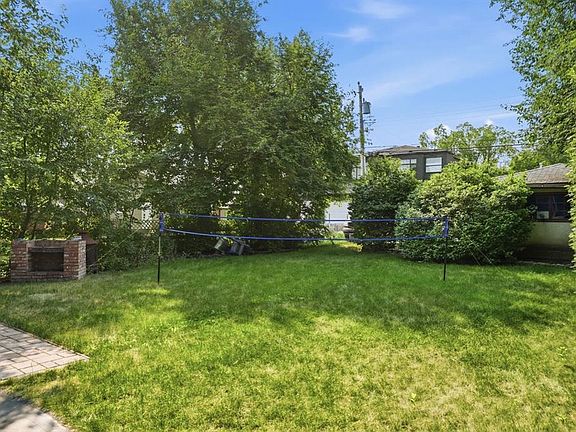 3rd image of 235 N 32nd Ave NW