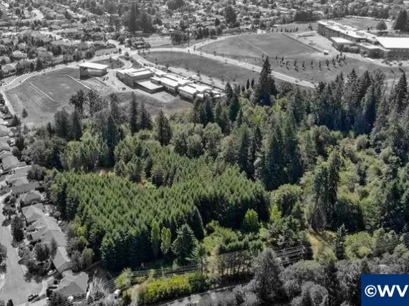 2230 Doaks Ferry Rd W, Salem, OR 97304