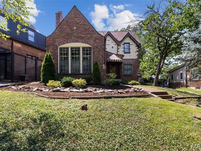 2023 Urban Dr, Saint Louis, MO, 63144