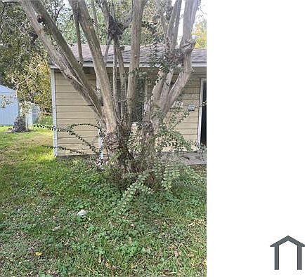 2nd image of 10021 Gloyna St #10021
