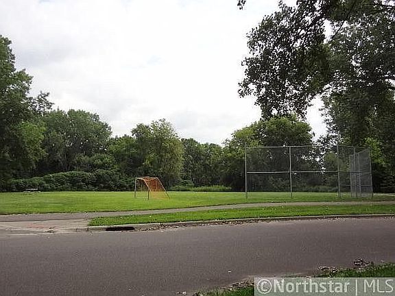3rd image of 900 Horn Dr