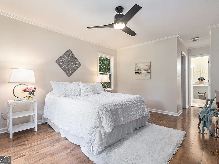 1402 McLendon Dr — Photo 11