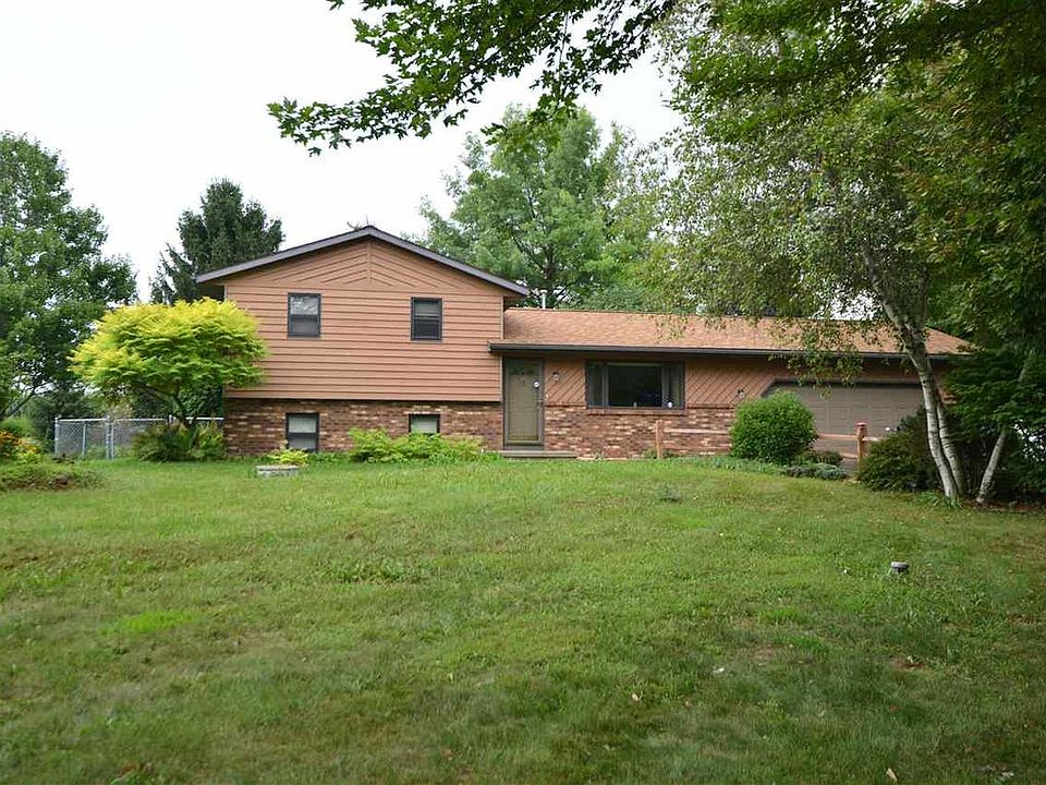 1st image of 3879 Sunny Wood Dr