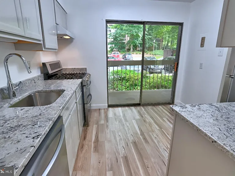 1580 Moorings Dr #11B — Photo 24