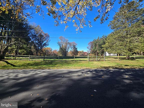 4th image of 15204 Water Oak Dr