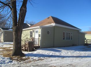 804 E 6th Ave, Mitchell, SD 57301
