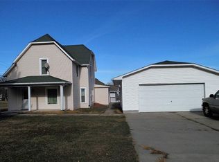 908 S Orchard St, Madison, NE 68748