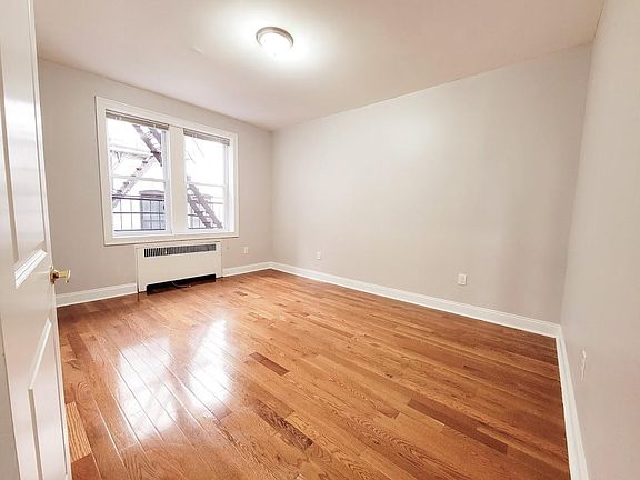 5th image of 91 Highland Ave #202